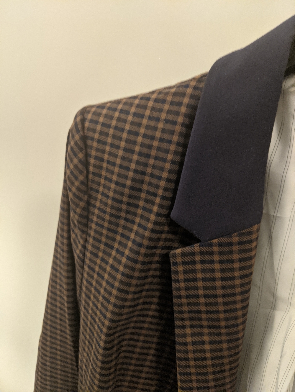 DKNY Women's Brown & Navy Checked Blazer - Picture 6 of 8
